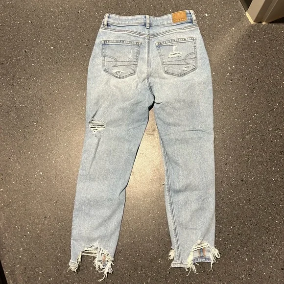 American Eagle Ripped Jean - Picture 2 of 2